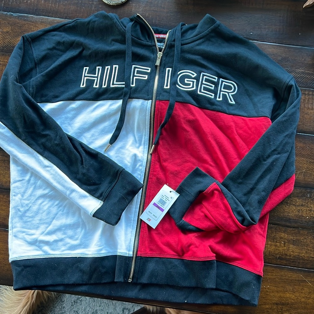 Women’s 2X. Tommy Hilfiger zip up lightweight cotton jacket with tag attached.